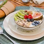 Alénu Bed & Breakfast 3*
